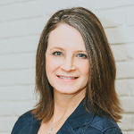 Headshot of Dee Martin, real estate agent