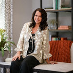 Headshot of Jeannie Holland, real estate agent