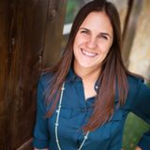 Headshot of Lindsay Barnett, real estate agent