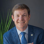 Headshot of Bob Clarkson, real estate agent