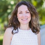 Headshot of Desiree Whalen, real estate agent