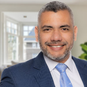 Alexander Parmenidez