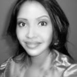 Headshot of Venessa Gutierrez, real estate agent