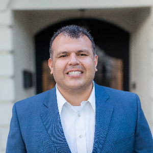 Jesse Perez Top real estate agent in Porter Ranch