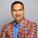 Headshot of Hardik Chiniwala, real estate agent
