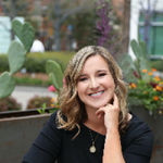 Headshot of Elise Sessions, real estate agent