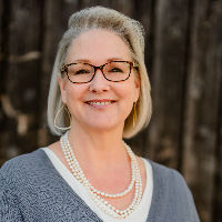 Juli Anne Gibson Top real estate agent in University Place