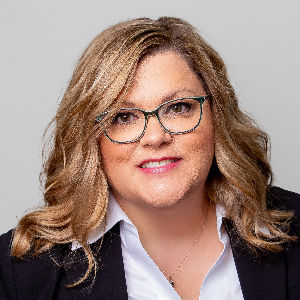 Laura Soride Top real estate agent in Coralville