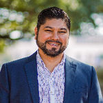 Headshot of Israel Varela, real estate agent