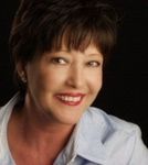 Headshot of Lisa Pickrell, real estate agent