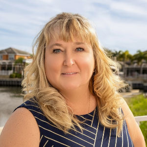Shawna Calvert Top real estate agent in Apollo Beach