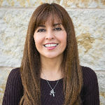 Headshot of Ana Diaz, real estate agent