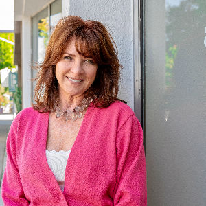 Robin McCary Top real estate agent in Burbank