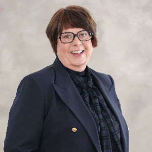 Elise Vetri Top real estate agent in Warwick