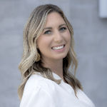 Headshot of Carli Meeks, real estate agent