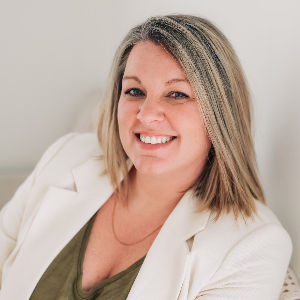 Brandi Hardwick Top real estate agent in Lancaster
