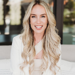 Miki Matrullo Top real estate agent in Port Charlotte