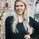 Headshot of Lauren Hearn, real estate agent