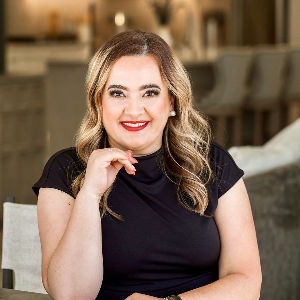 Isela Felix Top real estate agent in Peoria