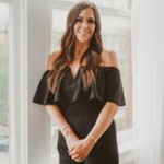 Headshot of Meredith Ruiz, real estate agent