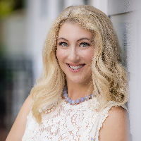 Adriana Trenev Top real estate agent in Palo Alto