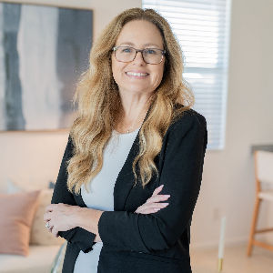 Lisa Ball Top real estate agent in Glendale