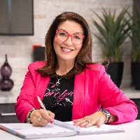 Carolyn Vazquez Top real estate agent in Glendora