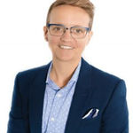 Headshot of Dillar Schwartz, real estate agent