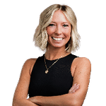 Headshot of Jennifer Hinen, real estate agent
