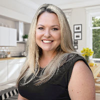 Holly Schmidt Top real estate agent in Ocala