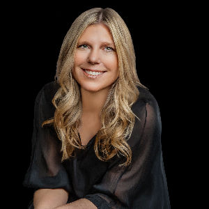 Angie Cox Top real estate agent in Bend