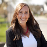 Headshot of Michelle Frazier, real estate agent