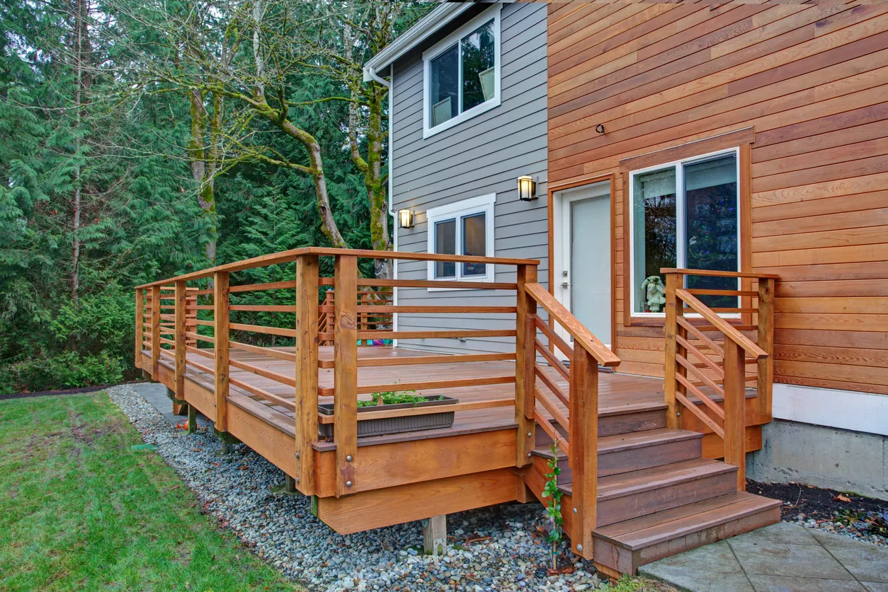 how much value does a deck add to a house