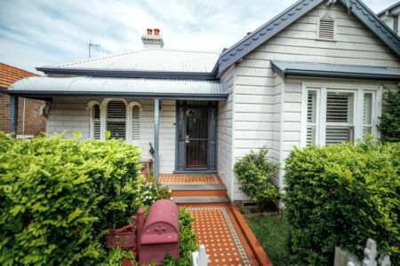 Can You Sell a House with Lis Pendens?
