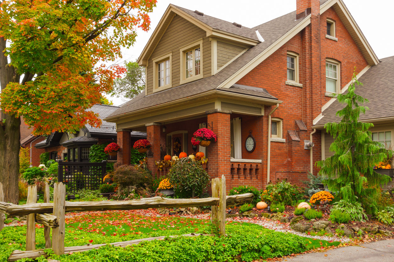 best time of year to buy a house seasonal trends explained